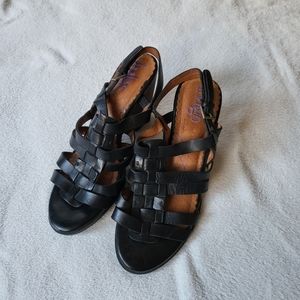 Indigo by Clark's leather sandals black heels women's size 7